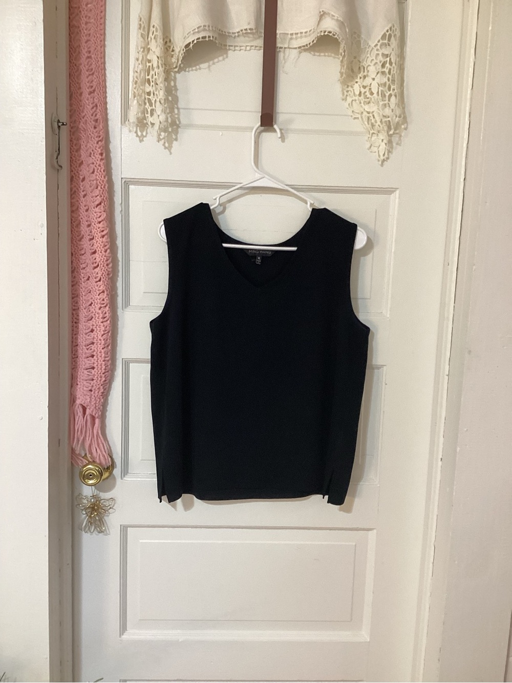 Ming Wang Classic Black V-Neck Sleeveless Top